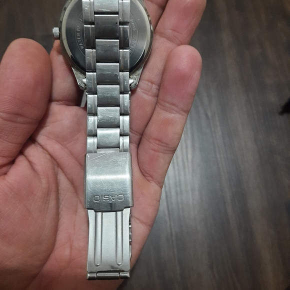 Casio watch - Picture 2 of 3